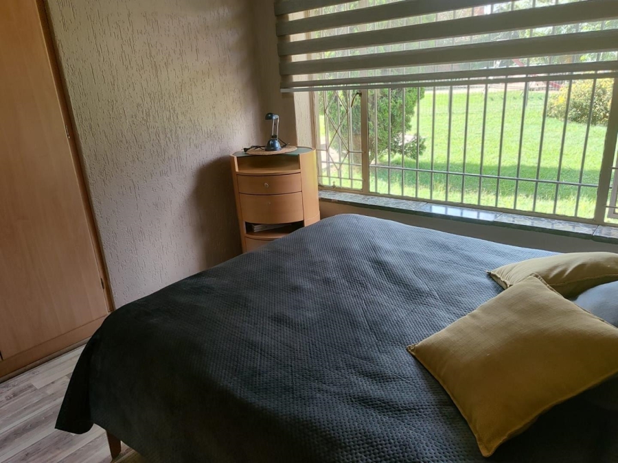 8 Bedroom Property for Sale in Lakefield Gauteng
