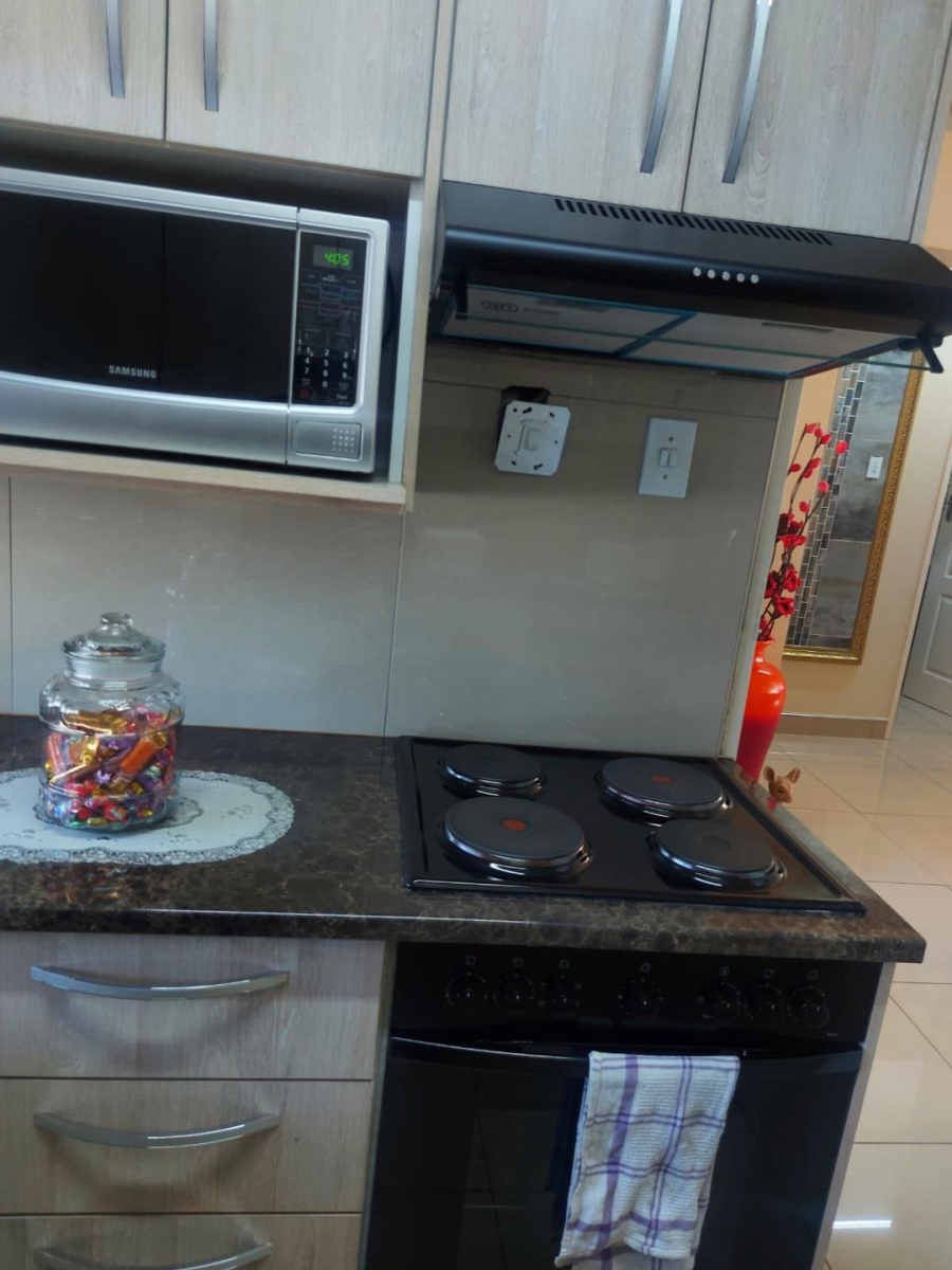 2 Bedroom Property for Sale in Benoni Central Gauteng