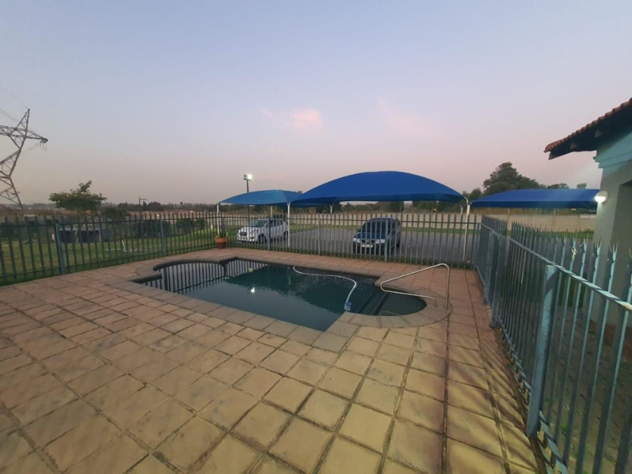 2 Bedroom Property for Sale in Clearwater Estate Gauteng