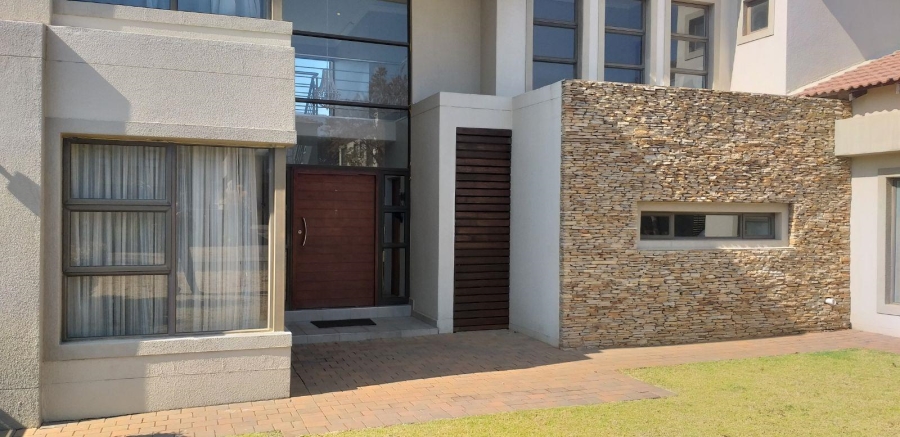 5 Bedroom Property for Sale in La Como Lifestyle Estate Gauteng