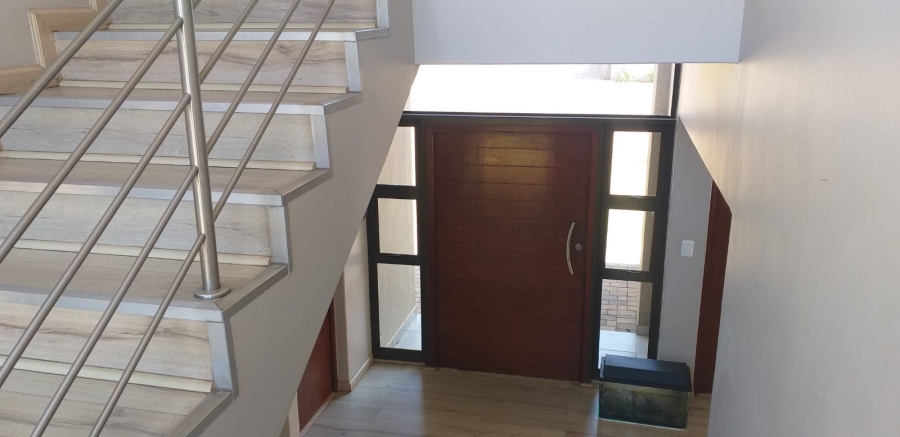 5 Bedroom Property for Sale in La Como Lifestyle Estate Gauteng