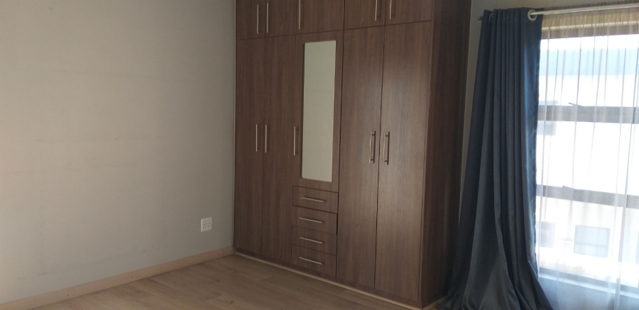 5 Bedroom Property for Sale in La Como Lifestyle Estate Gauteng