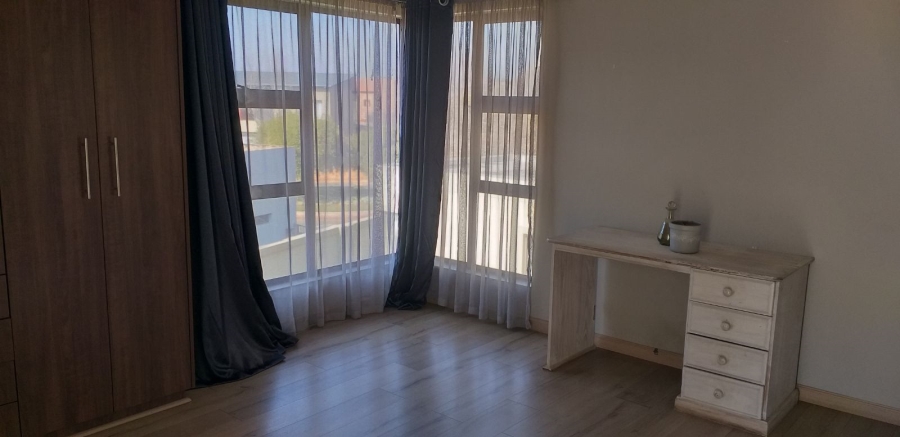 5 Bedroom Property for Sale in La Como Lifestyle Estate Gauteng