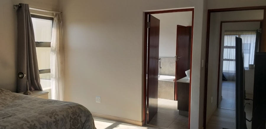 5 Bedroom Property for Sale in La Como Lifestyle Estate Gauteng