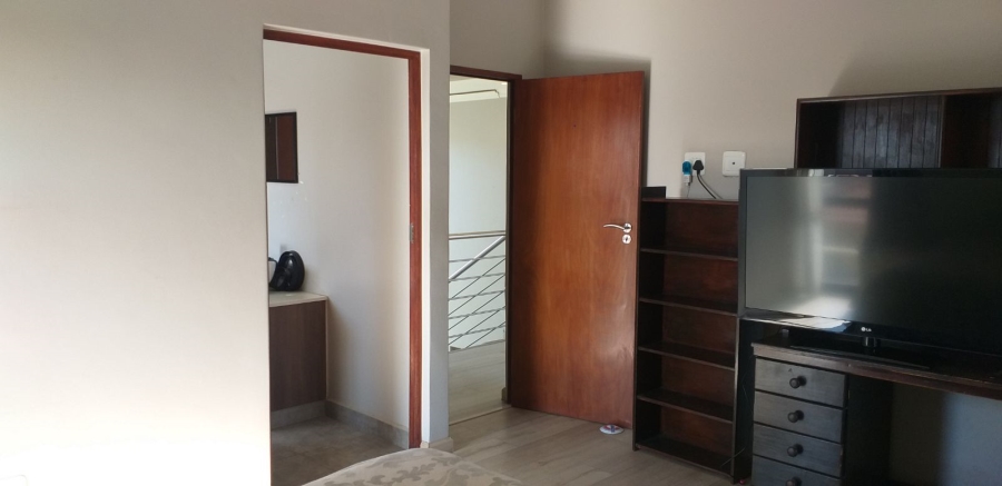 5 Bedroom Property for Sale in La Como Lifestyle Estate Gauteng