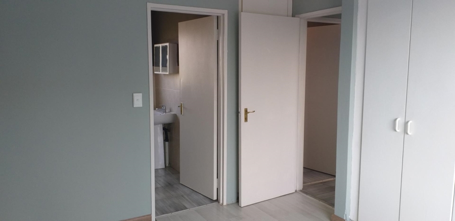 2 Bedroom Property for Sale in Clearwater Estate Gauteng