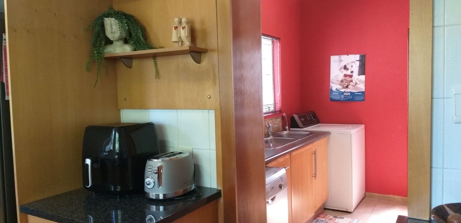 3 Bedroom Property for Sale in Farrarmere Gauteng