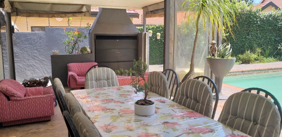 3 Bedroom Property for Sale in Farrarmere Gauteng