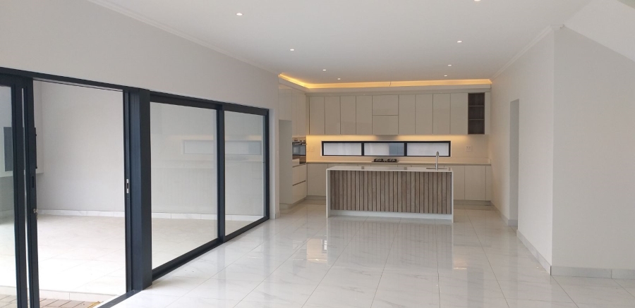 4 Bedroom Property for Sale in La Como Lifestyle Estate Gauteng