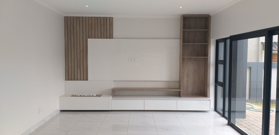 4 Bedroom Property for Sale in La Como Lifestyle Estate Gauteng