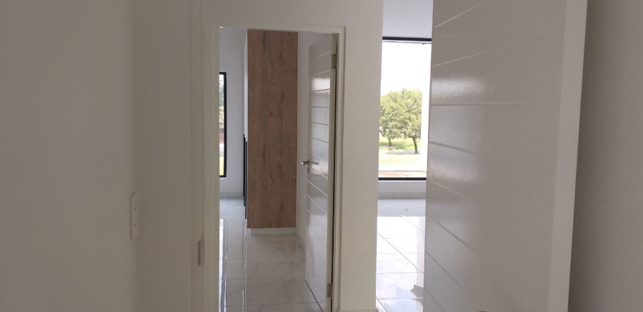 4 Bedroom Property for Sale in La Como Lifestyle Estate Gauteng