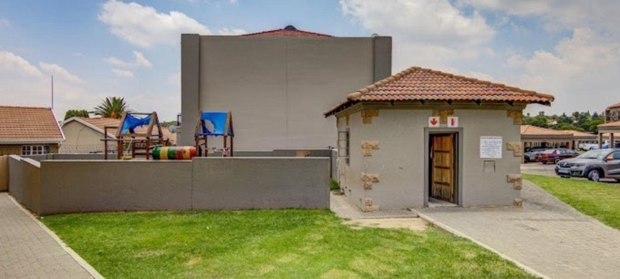 2 Bedroom Property for Sale in Norkem Park Gauteng
