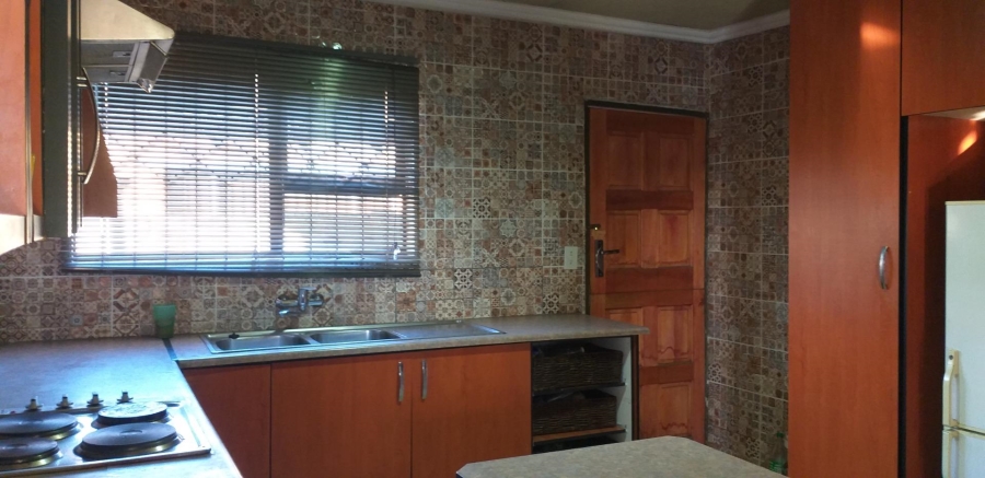 3 Bedroom Property for Sale in Etwatwa Gauteng