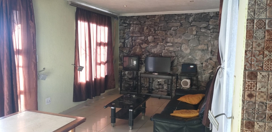 3 Bedroom Property for Sale in Etwatwa Gauteng