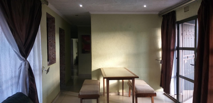 3 Bedroom Property for Sale in Etwatwa Gauteng