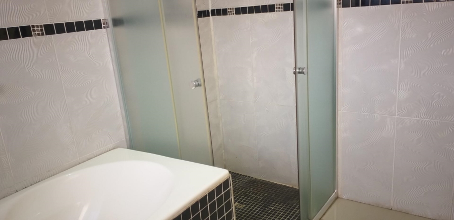 3 Bedroom Property for Sale in Etwatwa Gauteng