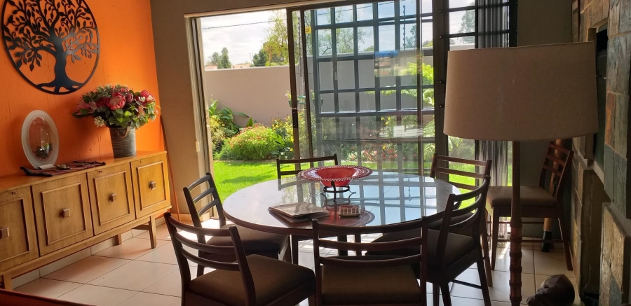 2 Bedroom Property for Sale in Kenleaf Gauteng