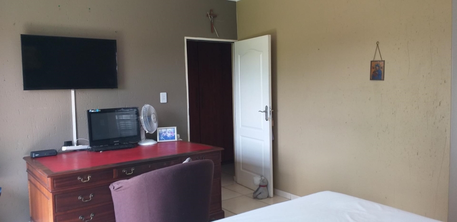 2 Bedroom Property for Sale in Kenleaf Gauteng
