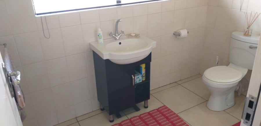 2 Bedroom Property for Sale in Kenleaf Gauteng