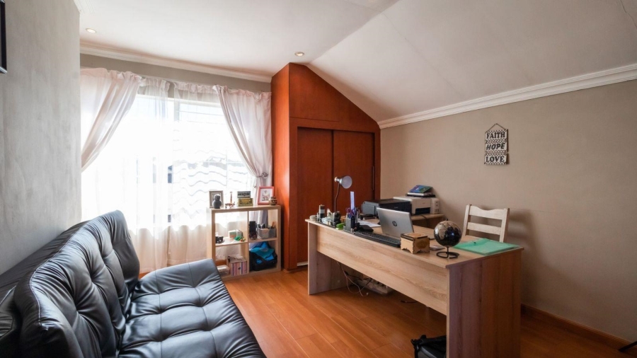 3 Bedroom Property for Sale in Birchleigh Gauteng