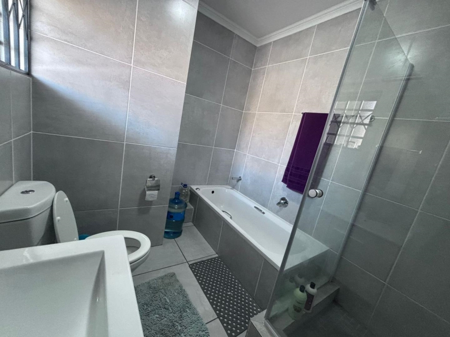 2 Bedroom Property for Sale in Brentwood Gauteng
