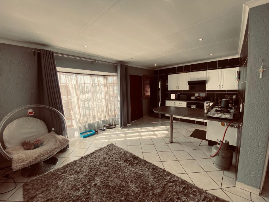 2 Bedroom Property for Sale in Eveleigh Gauteng