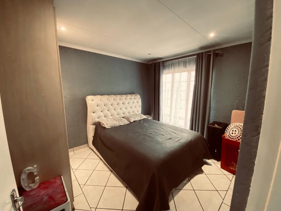2 Bedroom Property for Sale in Eveleigh Gauteng