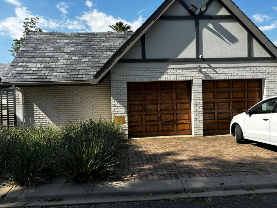 4 Bedroom Property for Sale in Lakefield Gauteng