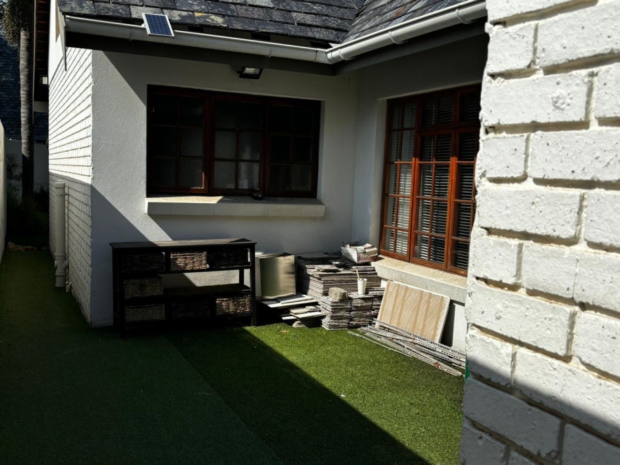 4 Bedroom Property for Sale in Lakefield Gauteng