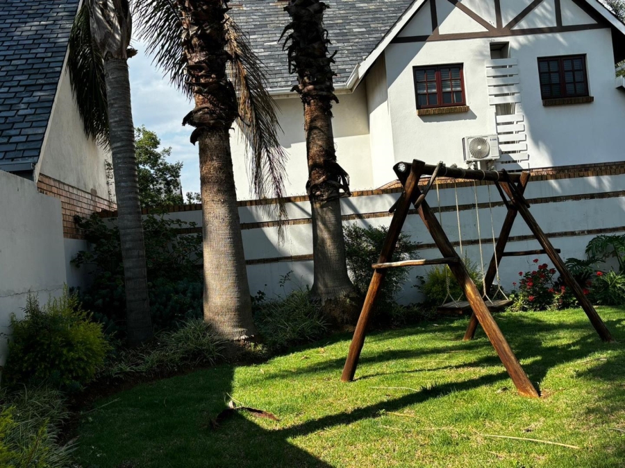 4 Bedroom Property for Sale in Lakefield Gauteng