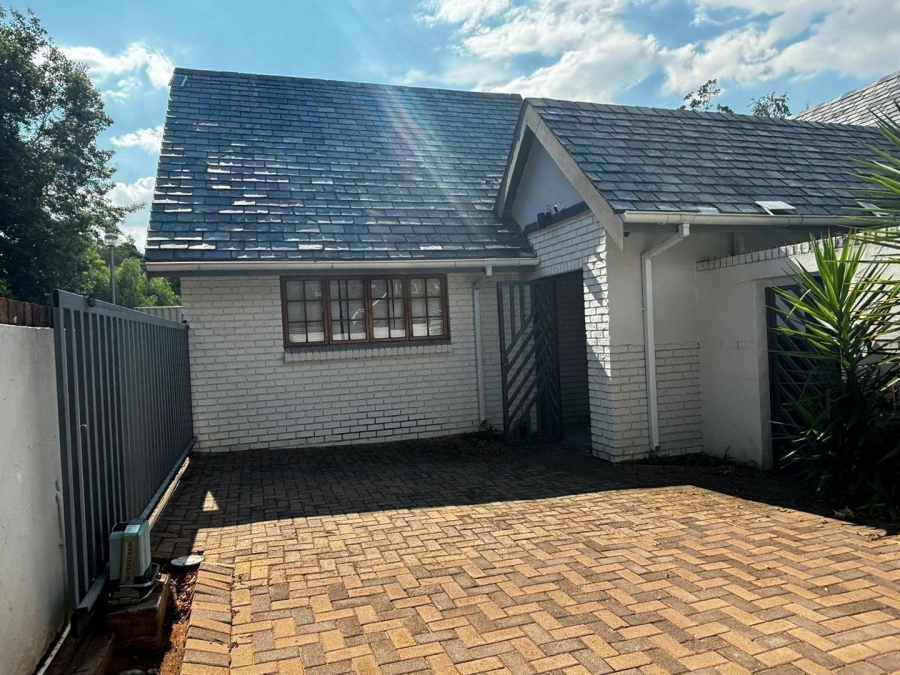 4 Bedroom Property for Sale in Lakefield Gauteng