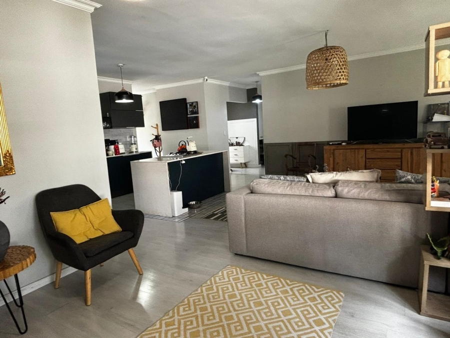 4 Bedroom Property for Sale in Lakefield Gauteng