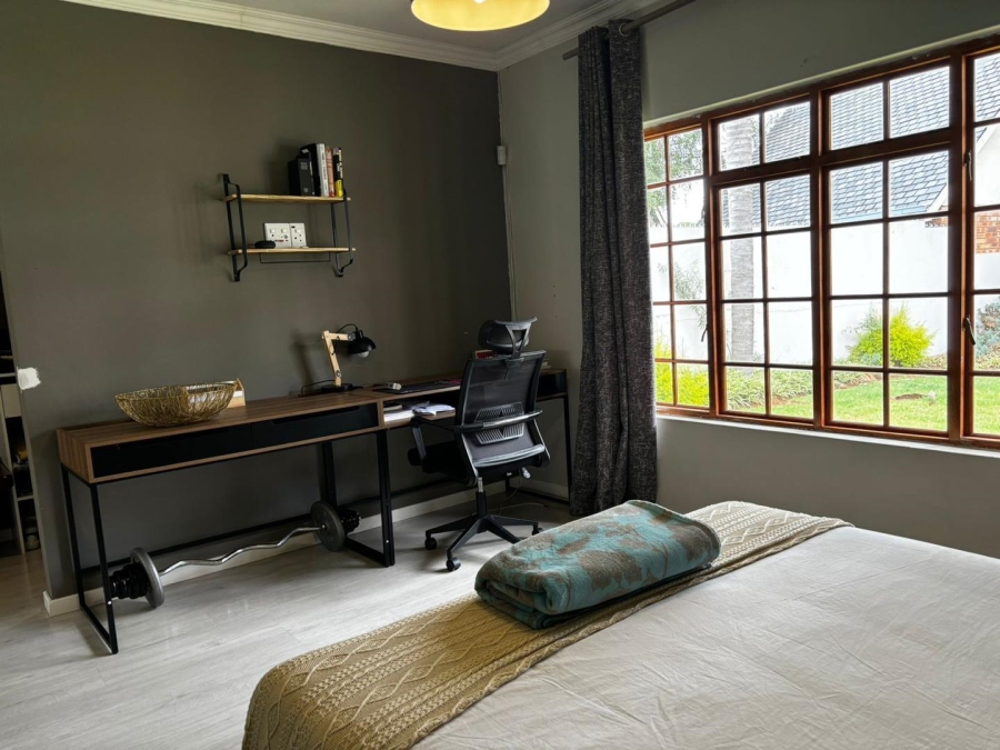 4 Bedroom Property for Sale in Lakefield Gauteng