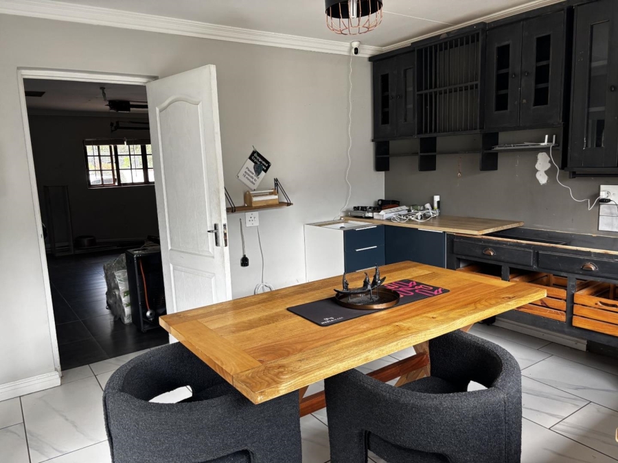 4 Bedroom Property for Sale in Lakefield Gauteng