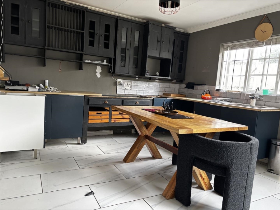 4 Bedroom Property for Sale in Lakefield Gauteng