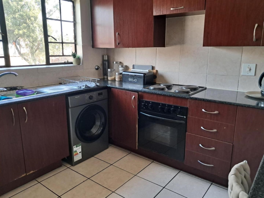 3 Bedroom Property for Sale in Sonneveld Gauteng
