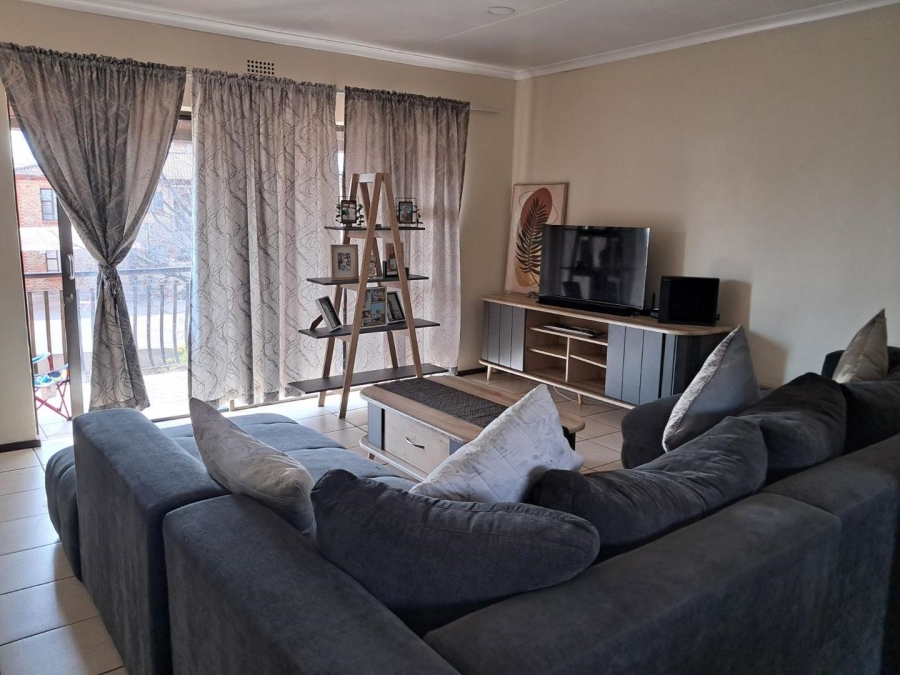 3 Bedroom Property for Sale in Sonneveld Gauteng