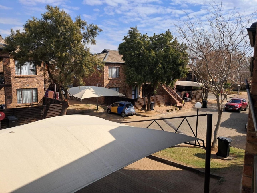 3 Bedroom Property for Sale in Sonneveld Gauteng