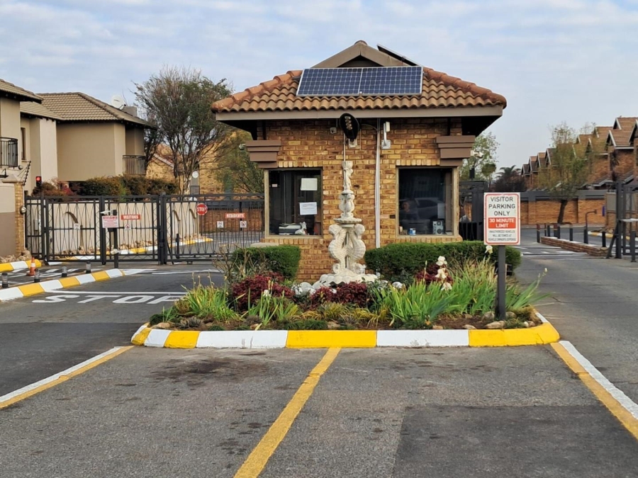 2 Bedroom Property for Sale in Sonneveld Gauteng