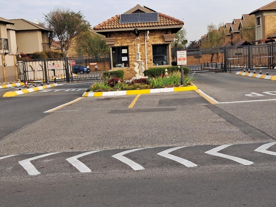 2 Bedroom Property for Sale in Sonneveld Gauteng