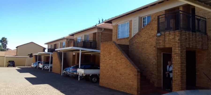 2 Bedroom Property for Sale in Sonneveld Gauteng