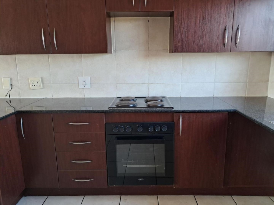 3 Bedroom Property for Sale in Sonneveld Gauteng