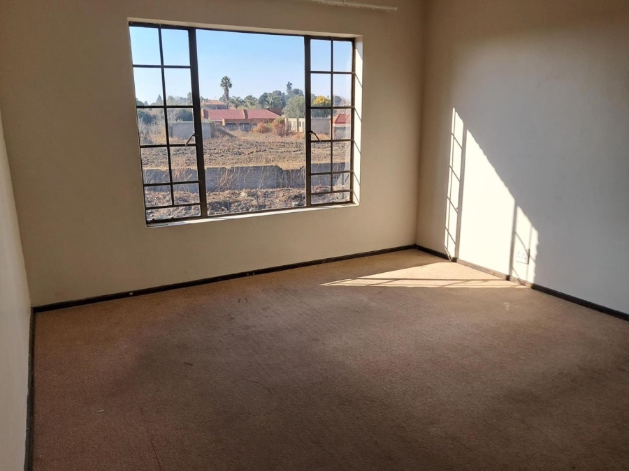 3 Bedroom Property for Sale in Sonneveld Gauteng