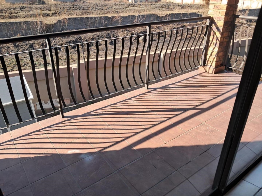 3 Bedroom Property for Sale in Sonneveld Gauteng