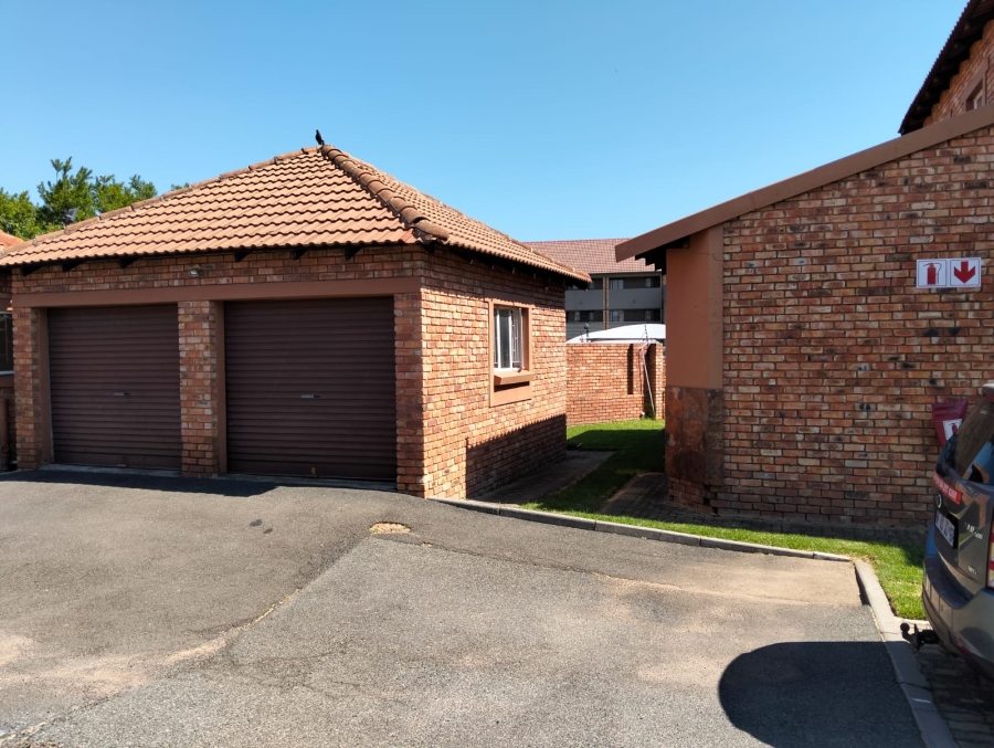 3 Bedroom Property for Sale in Edleen Gauteng