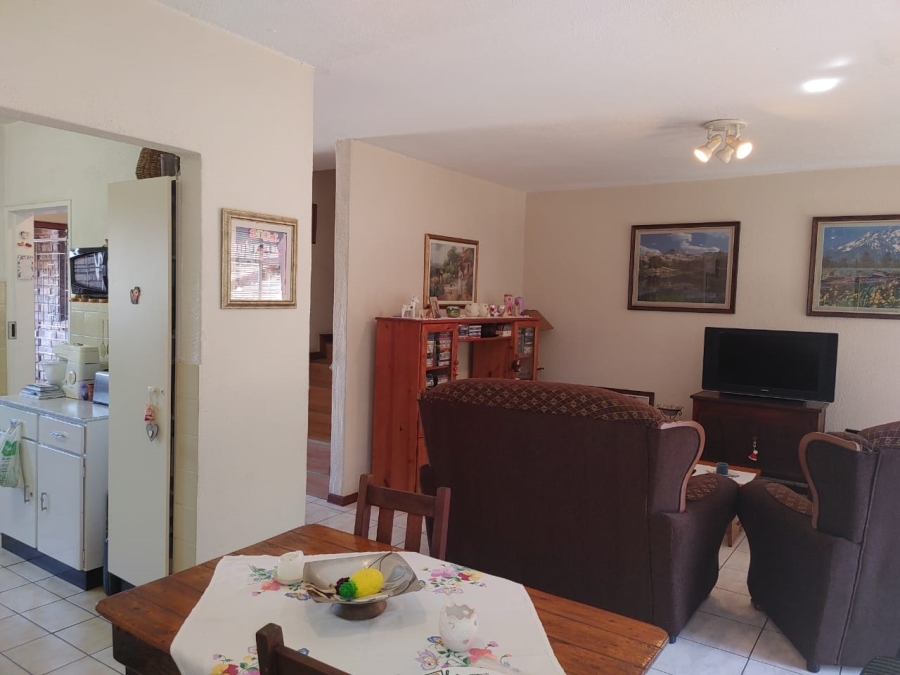 2 Bedroom Property for Sale in Birchleigh Gauteng