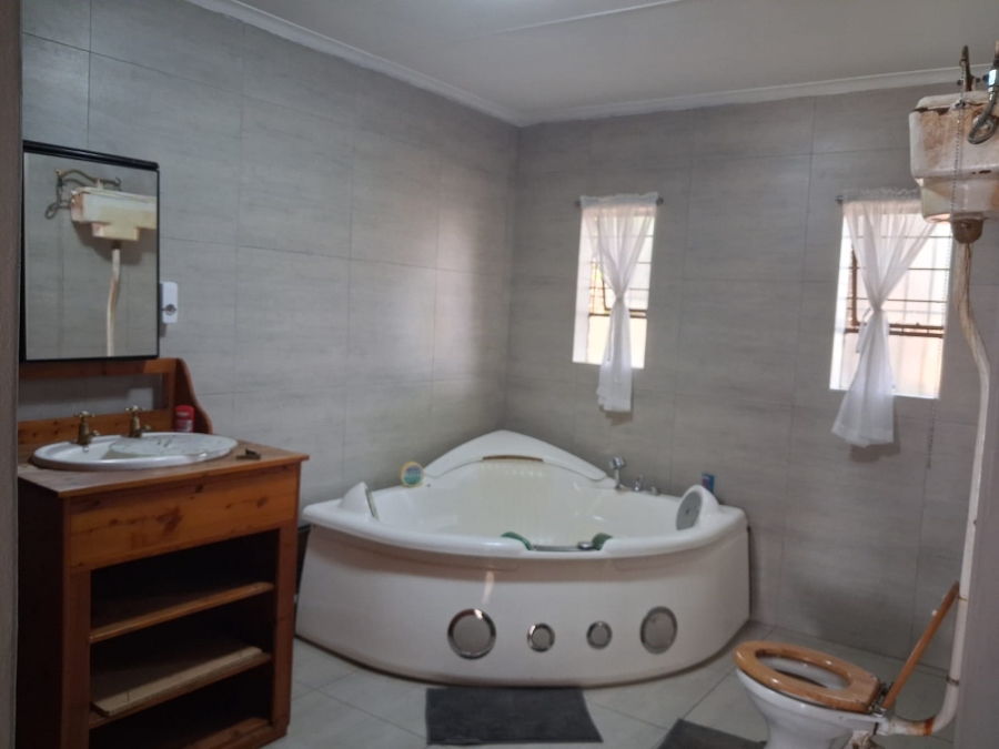 3 Bedroom Property for Sale in Greenhills Gauteng