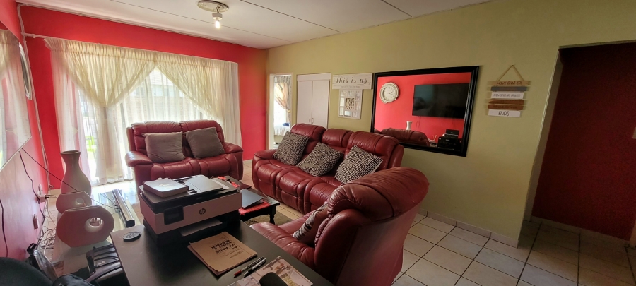 3 Bedroom Property for Sale in Parkrand Gauteng