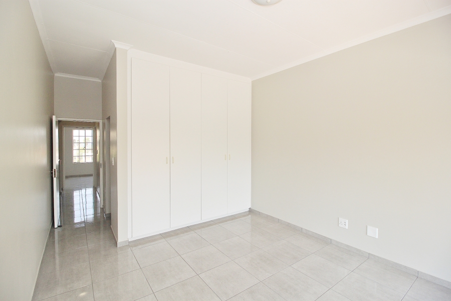 To Let 2 Bedroom Property for Rent in Marlands Gauteng