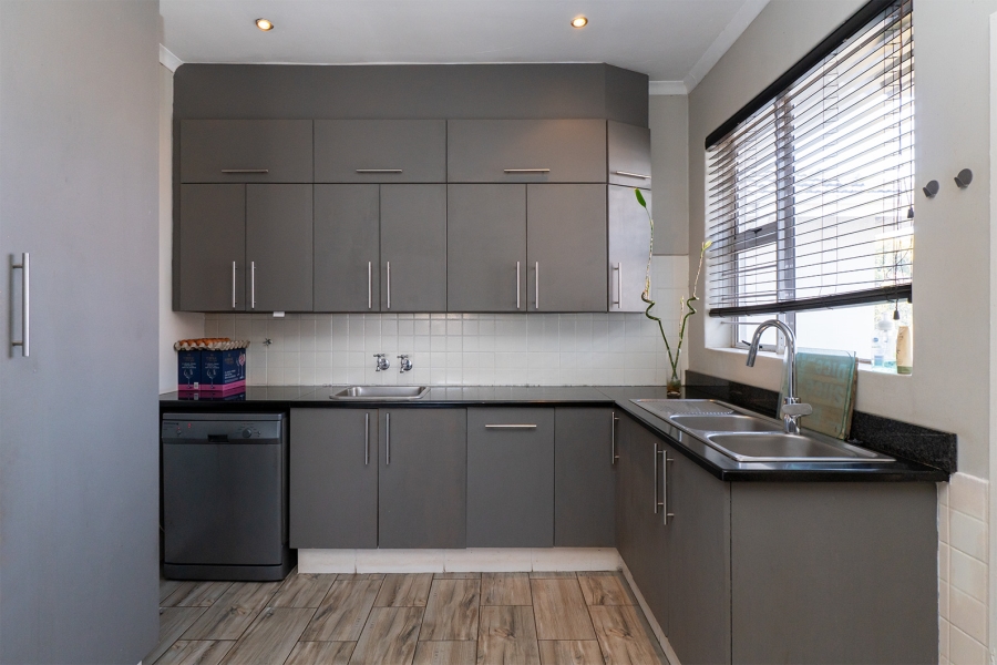 4 Bedroom Property for Sale in Eden Glen Gauteng